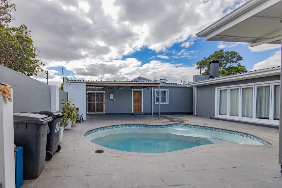 5 Bedroom Property for Sale in Vasco Estate Western Cape